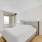 Modern Elegance A Stone's Throw From The Arc De Triomphe * Paris