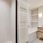 Modern Elegance A Stone's Throw From The Arc De Triomphe Lejlighed