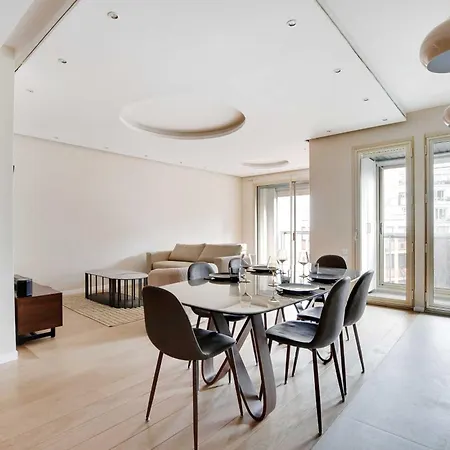 Апартаменты Modern Elegance A Stone's Throw From The Arc De Triomphe *